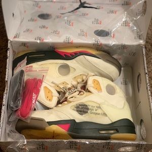Air Jordan 5 off-white size 9